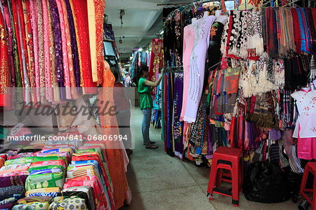 Textiles, Binh Tay Market, Cholon, Chinatown, Ho Chi Minh City (Saigon), Vietnam, Indochina, Southeast Asia, Asia