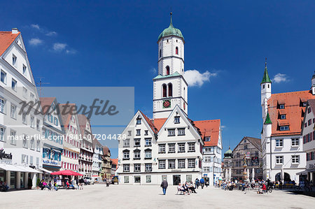 Market Square, Sankt Martin church and town hall, Biberach an der Riss, Oberschwaben, Baden Wurttemberg, Germany, Europe