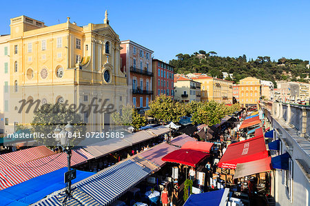 Outdoor restaurants set up in Cours Saleya, Nice, Alpes Maritimes, Provence, Cote d'Azur, French Riviera, France, Europe