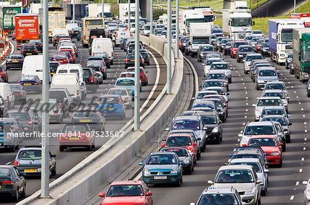 Traffic congestion at a standstill in both directions on M25 motorway, London, United Kingdom