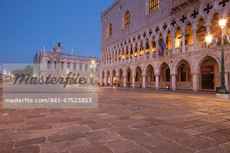 Doge's Palace on Piazza San Marco, Venice, UNESCO World Heritage Site, Veneto, Italy, Europe