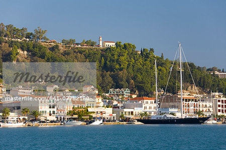 View across harbour to the waterfront, Zakynthos Town, Zakynthos (Zante) (Zakinthos), Ionian Islands, Greek Islands, Greece, Europe