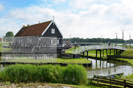 Canal and traditional building, Zuiderzee Open Air Museum, Lake Ijssel, Enkhuizen, North Holland, Netherlands, Europe