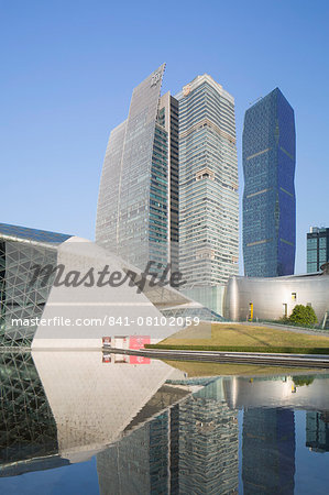 Guangzhou Opera House and skyscrapers in Zhujiang New Town, Tian He, Guangzhou, Guangdong, China, Asia