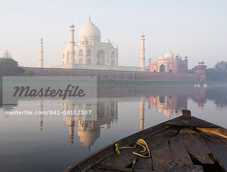 Dawn on the Taj Mahal from Yamuna River, UNESCO World Heritage Site, Agra, Uttar Pradesh, India, Asia