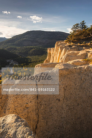 Hoodoo Trail near Fairmont Hotsprings in autumn, British Columbia, Canada, North America