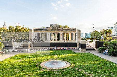 The Mercantile Marine Memorial from WW1, London, England, United Kingdom, Europe