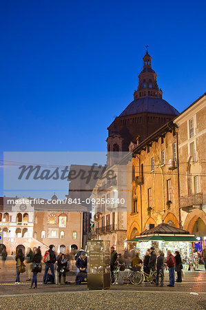 Piazza Vittoria, Pavia Cathedral, Pavia, Lombardy, Italy, Europe