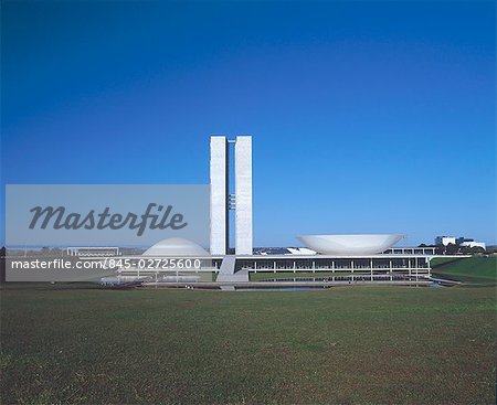 Brazilian Congress, Praca dos Tres Poderes, Brasilia, 1958. Architect: Oscar Niemeyer