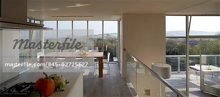 House in Kent, Kitchen/dining area with views. Lynn Davis Architects