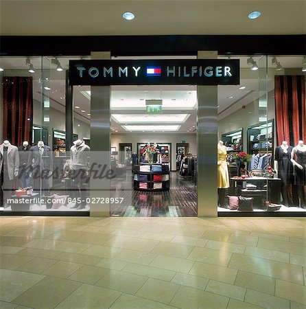 Tommy hilfiger store hi-res stock photography and images - Alamy