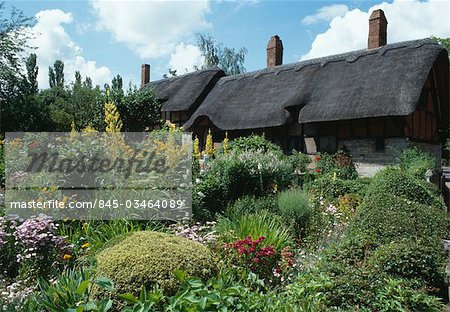 Anne Hathaway's Cottage, Stratford on Avon, England, 16th century. Home of William Shakespeare's wife until 1582.