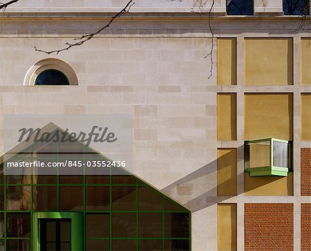 Clore Gallery at Tate Britain, Millbank, London. (1987).  Architects: STIRLING and WILFORD