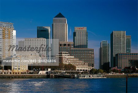 Canary Wharf, Docklands, London. Canary Wharf Estate. Architects: Cesar Pelli and Associates