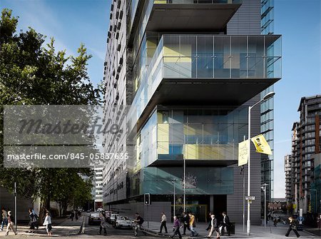 Manchester Civil Justice Centre. Architects: Denton Corker Marshall