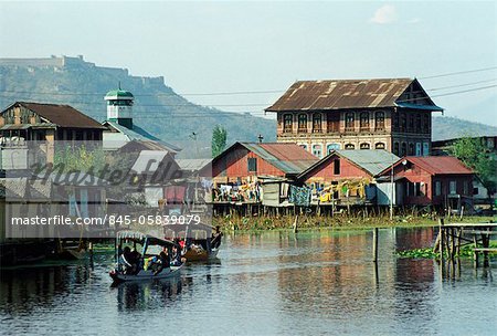 Abandoned building in old town srinagar, jammu and kashmir, india. wall mural • murals wooden, vintage, vacation | myloview.com