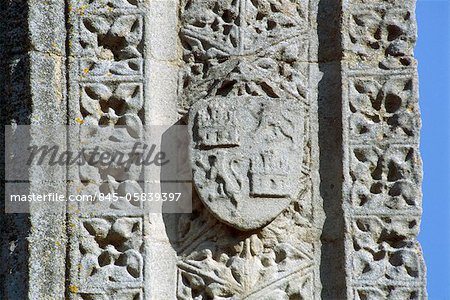 Eleanor Cross Geddington. Detail of shield on East side.