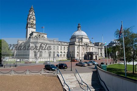 The City Hall, dating from 1904, Cardiff, Wales.