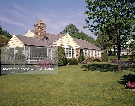 1950s 1960s STONE RANCH STYLE HOUSE HOME NICE LAWN SIDE PORCH SUBURBAN