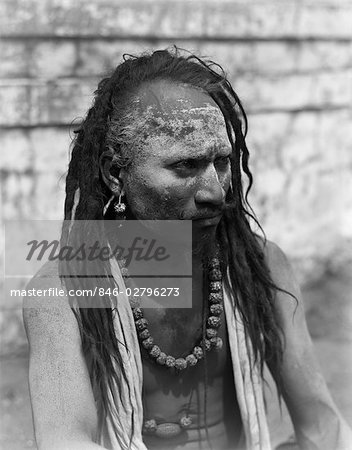 1930s PORTRAIT HINDU MAN FAKIR BOMBAY INDIA MESSY MATTED HAIR DUSTY DIRTY POWDERED FACE NECKLACE EARRING