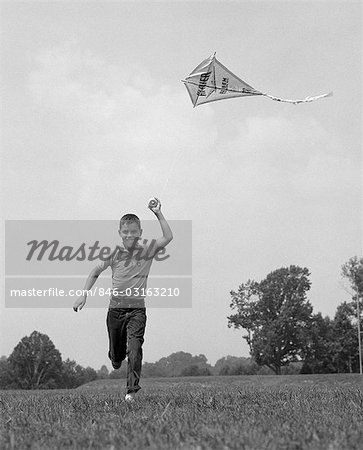 2 479 photos et images de Man Flying Kite - Getty Images