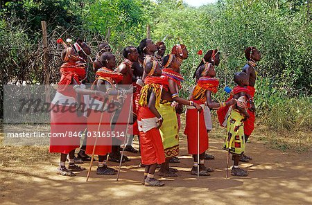 SAMBURU NATIONAL RESERVE KENYA AFRICA SAMBURU PEOPLE PERFORMING CEREMONIAL DANCE