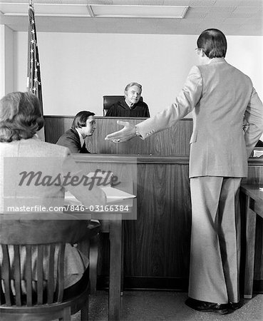 1970s COURT ROOM JUDGE LAWYER PLAINTIFF DEFENSE