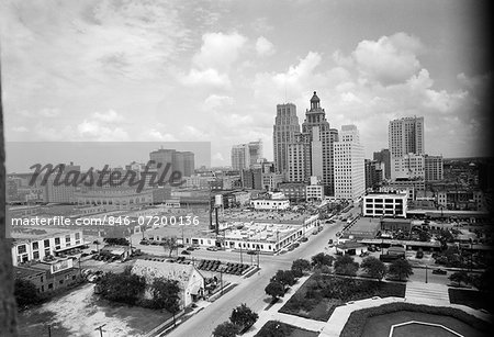 1940s SKYLINE OF BUSINESS DISTRICT OF HOUSTON TEXAS FROM CITY HALL