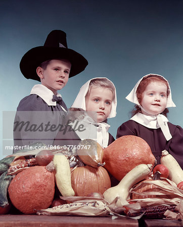 1950s 3 CHILDREN DRESSED IN PURITAN PILGRIMS COSTUMES