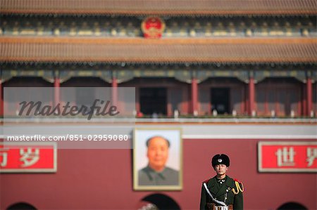 Beneath The Portrait Of Chairman Mao Zedong Chinese Soldiers Keep Guard Outside The Forbidden City Tiananmen Square Beijing China Stock Photo Masterfile Rights Managed Artist Axiom Photographic Code 851