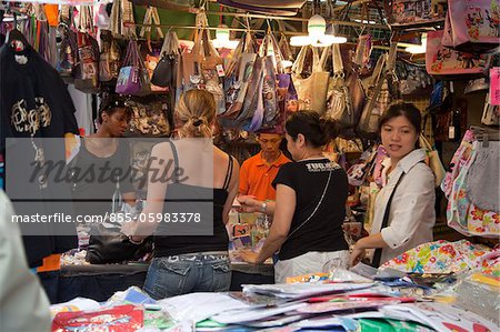 Shopping at Womens Street, Mongkok, Hong Kong Shopping at Womens Street, Mongkok, Hong Kong