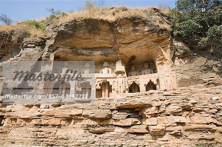 Jain sculptures carved in a wall, Gwalior, Madhya Pradesh, India