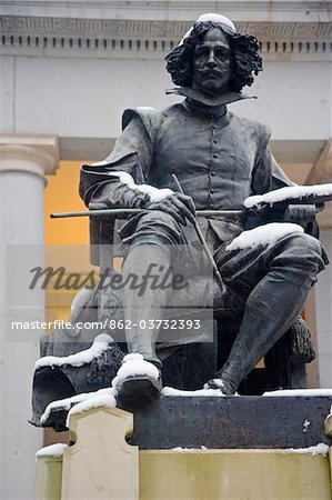 Statue of Velazquez in front of Museo del Prado, Madrid, Spain, Europe