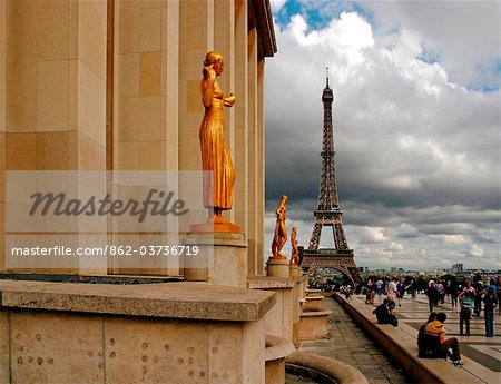 France, Paris. The Eiffel Tower in Paris seen from Trocadero Square.