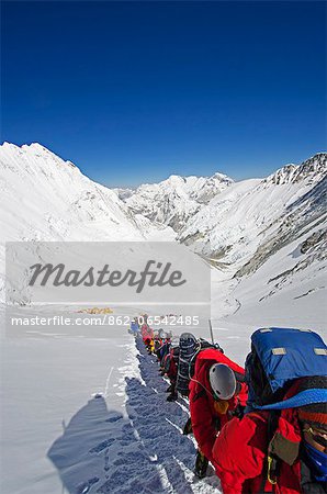 Asia, Nepal, Himalayas, Sagarmatha National Park, Solu Khumbu Everest Region, a line of climbers on the Lhotse Face