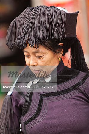 China, Yunnan, Jianshui. A lady of the Hani ethnic minority group, Yuanyang.