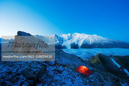 Europe, France, Haute Savoie, Rhone Alps, Chamonix Valley, Mont Blanc (4810m) Europe, France, Haute Savoie, Rhone Alps, Chamonix Valley, Mont Blanc (4810m)