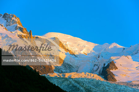 Europe, France, Haute Savoie, Rhone Alps, Chamonix Valley, Mont Blanc (4810m)