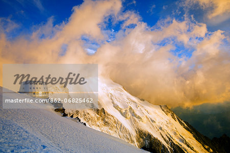 Europe, France, Haute Savoie, Rhone Alps, Chamonix Valley, Gouter Ridge on Mont Blanc Europe, France, Haute Savoie, Rhone Alps, Chamonix Valley, Gouter Ridge on Mont Blanc