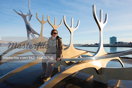 Iceland, Reykjavik, Solfar (Sun Voyager), iconic stainless-steel modern sculpture representing a Viking longboat by Jon Gunnar Arnason (MR)