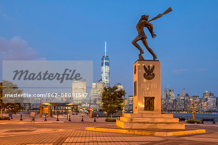 New York, USA, Manhattan, Hudson river with lower Manhattan and one world trade center seen from New Jersey