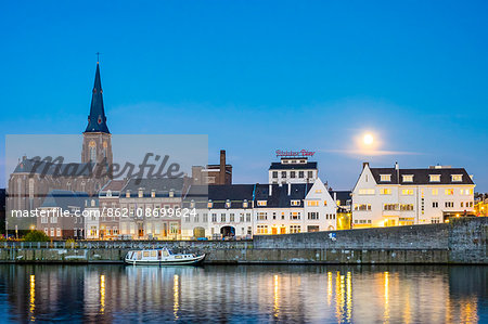 Wyck neighborhood on the Maas River at night, Maastricht, Limburg, Netherlands