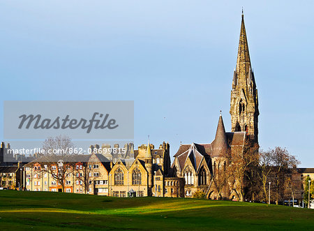 UK, Scotland, Lothian, Edinburgh, View of the Bruntsfield Links and the Barclay Viewforth Church.