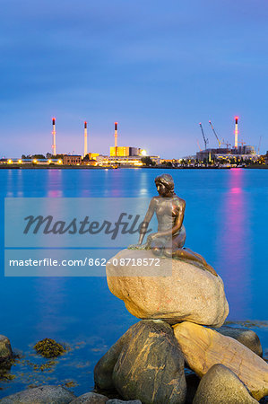 Denmark, Hillerod, Copenhagen. The Little Mermaid Statue on the Langelinie promenade was designed by Edvard Eriksen and completed in 1913.