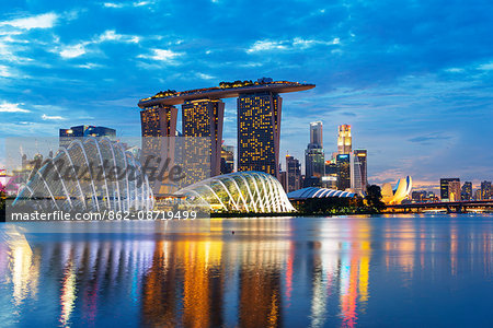 Gardens by the bay and Marina Bay Sands hotel, Singapore Stock