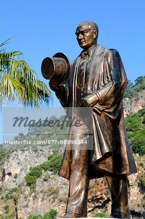 Turkey, province of Mugla, Dalyan, statue of Ataturk (Mustafa Kemal)