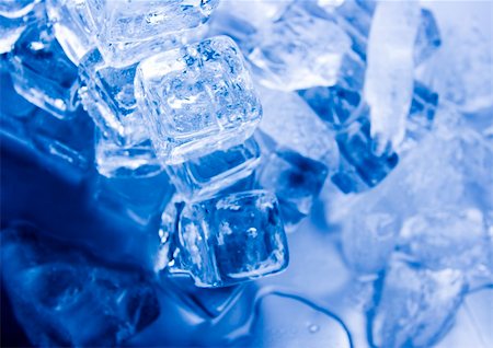 simsearch:400-03910344,k - Ice can refer any of the 14 known solid phases of water. However, in non-scientific contexts, it usually describes ice Ih, which is the most abundant of these phases in Earth's biosphere. This type of ice is a soft, fragile, crystalline solid, which can appear transparent or an opaque bluish-white color depending on the presence of impurities such as air. The manufacture and use of ice cubes or cr Stockbilder - Microstock & Abonnement, Bildnummer: 400-04004890