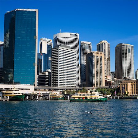 simsearch:400-04006297,k - Downtown view of Sydney, Australia with boats in harbour. Foto de stock - Royalty-Free Super Valor e Assinatura, Número: 400-04006243