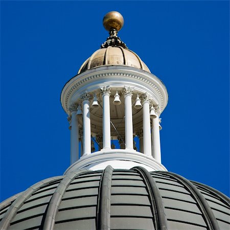 sacramento - Dome on the Sacramento Capitol building, California, USA. Photographie de stock - Aubaine LD & Abonnement, Code: 400-04006545