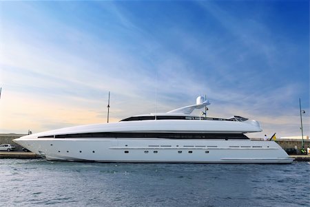 Large luxury yacht anchored at St. Tropez in French Riviera Stock Photo - Budget Royalty-Free & Subscription, Code: 400-04008378